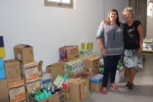 SOS La Palma-Präsidentin Annette Ibarra und Sozialrätin Gazmira Rodríguez: Die Spenden kommen an! Foto: Santa Cruz