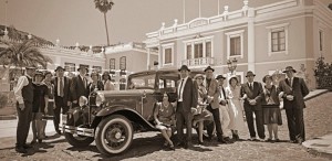 Wieder Nostalgie-Theater in Mazo. Erneut unterhalten Laiendarsteller im Osten von La Palma mit Straßentheater: Am 11. August 2018 steht in Mazo alles im Zeichen der 1950er-Jahre. Die Akteure von der Sociedad La Unión sind den ganzen Tag in den Gassen und auf den Plätzen unterwegs und zeigen, wie es vor rund 70 Jahren zuging.