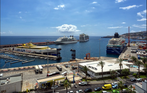 Neue Tore zwischen dem Yachtbereich und dem Hafen von Santa Cruz: mehr Sicherheit.