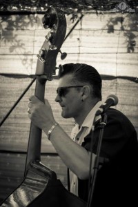 Der wohl bekannteste Bassist auf La Palma: Manolo von den Tihuya Cats.