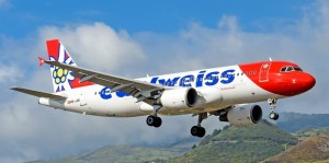Edelweiss schwebt auf La Palma ein: Seit vergangenem Winter und auch in der Wintersaison 2019/20 fliegt die schweizer Airline auf die Isla Bonita. Foto: Carlos Díaz