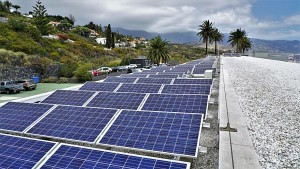 Das CALP im Osten der Insel: Solar-Module installiert. Foto: IAC