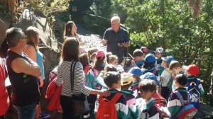 Die archäologischen Besucherzentren auf La Palma: Jorge Pais macht hier immer wieder Führungen - auch mit Schulkindern.