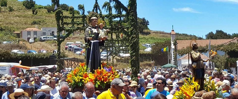 Der Heilige San Antonio ist bei der Fiesta immer dabei: Aber es geht trotzdem sehr weltlich zu.
