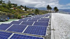 Photovoltaik auf La Palma: Hier die Anlage im Centro de Astrofísica auf La Palma.