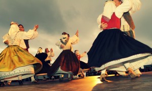 Folklore mit Alfaguara: 